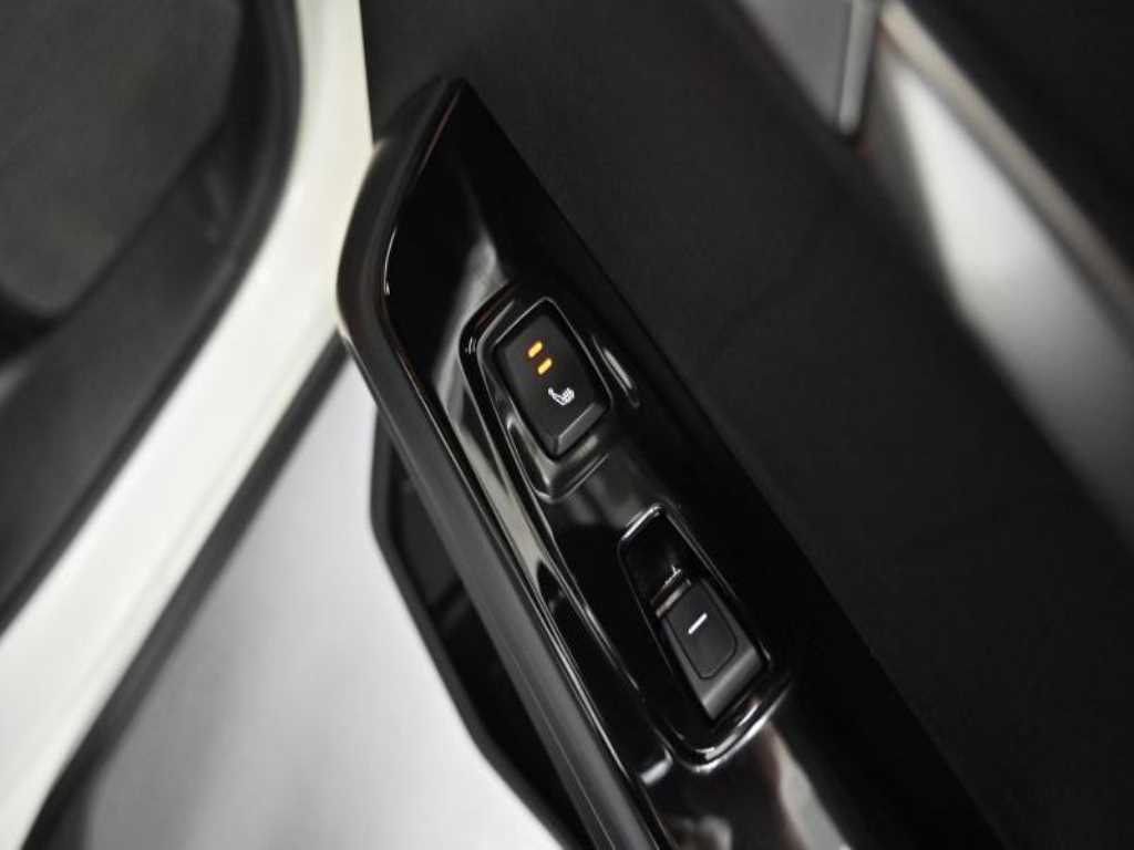 Ssangyong Torres 2023 Blanco - Importación desde Corea - HF Imports Iquique - Foto 16