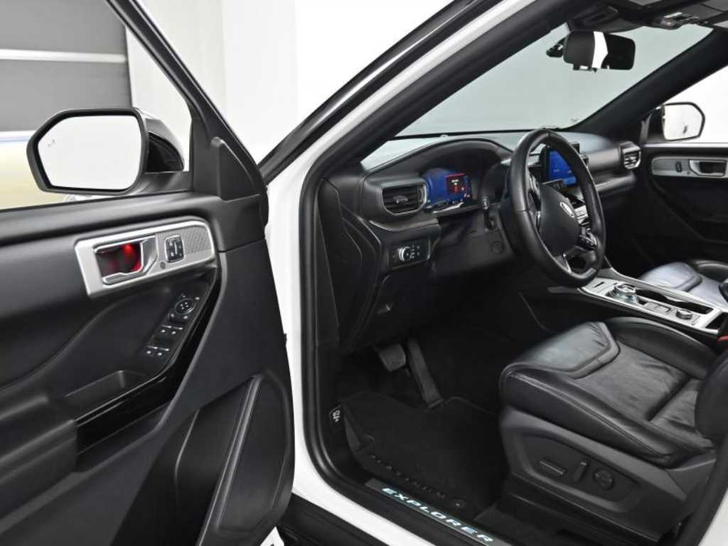 Ford Explorer - Vista 11