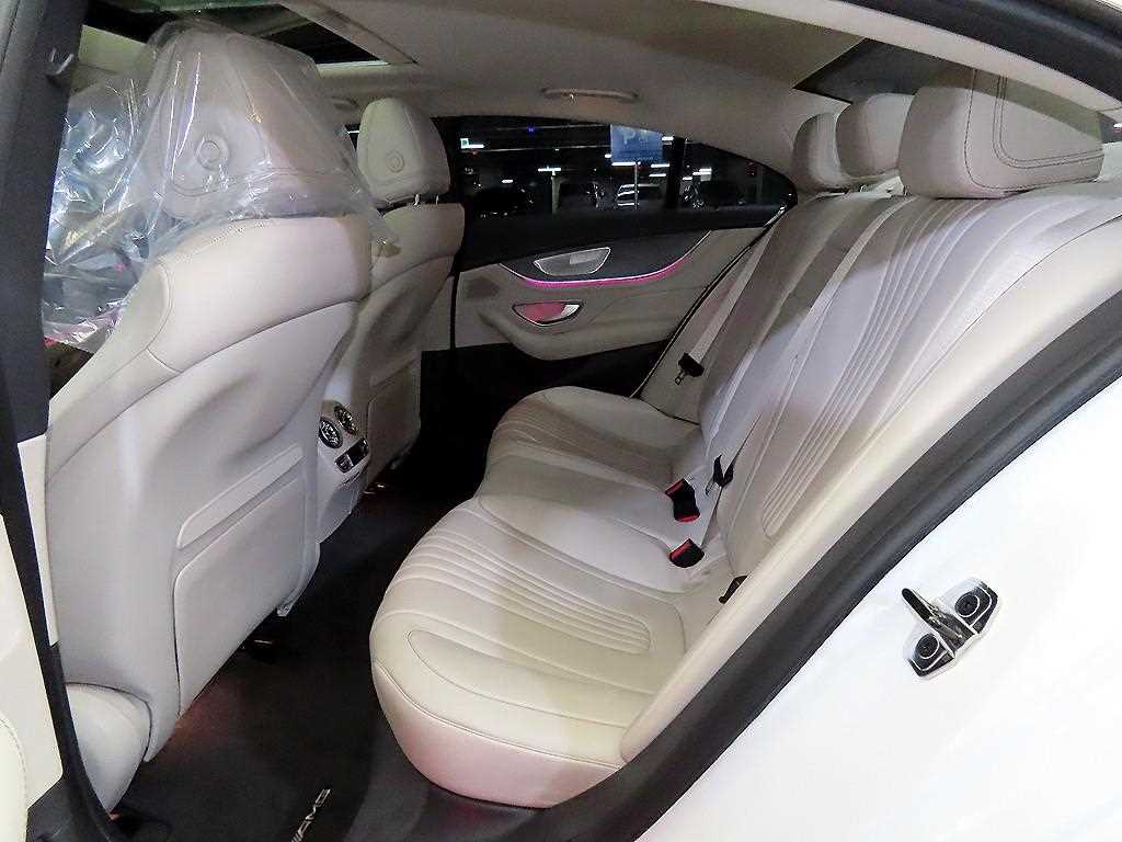 Mercedes Benz CLS Class - Vista 8