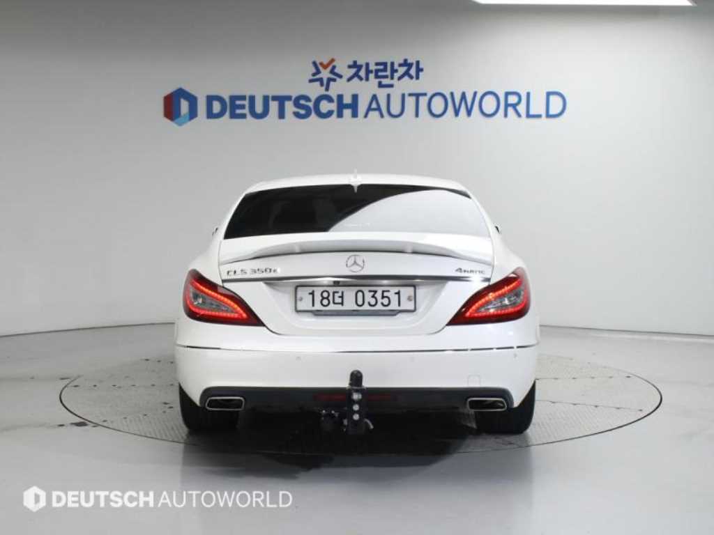 Mercedes Benz CLS Class - Vista 4