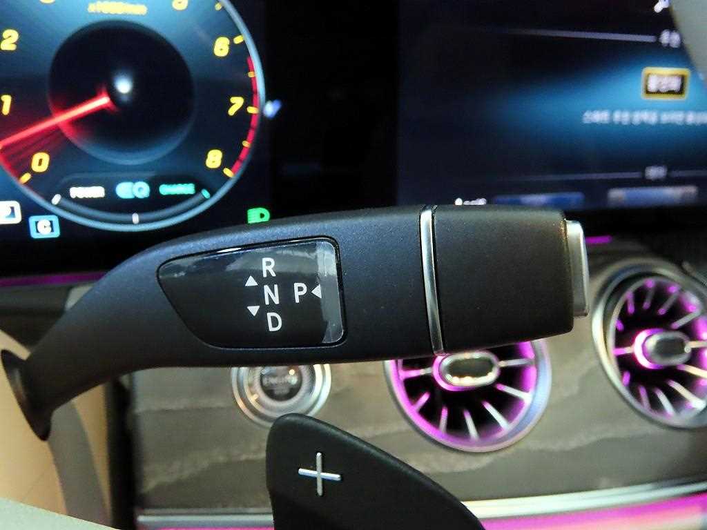 Mercedes Benz CLS Class - Vista 12