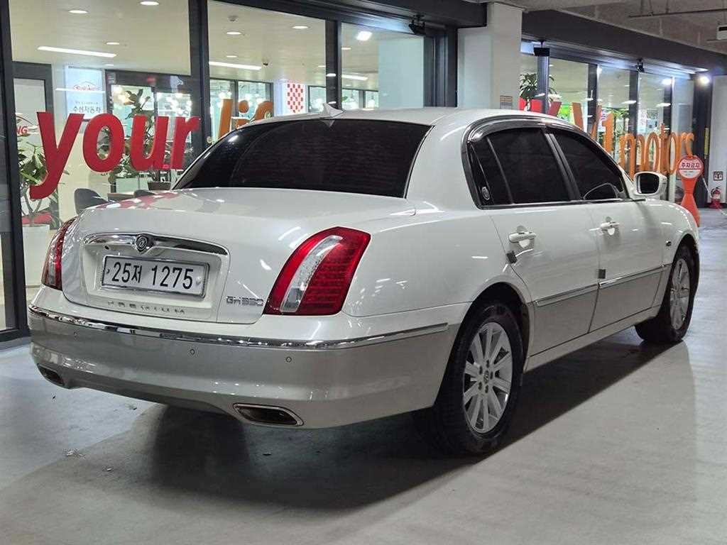 KIA Opirus - Vista 4