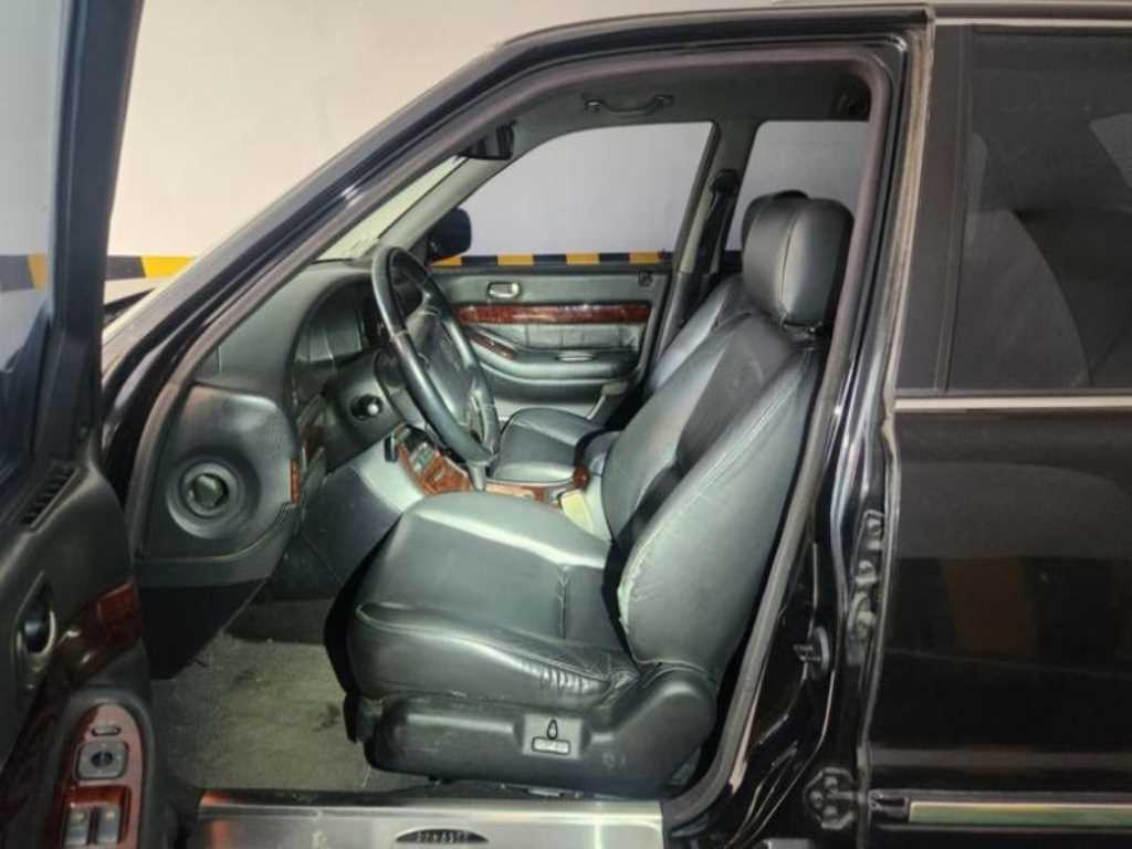 HYUNDAI Dynasty - Vista 5