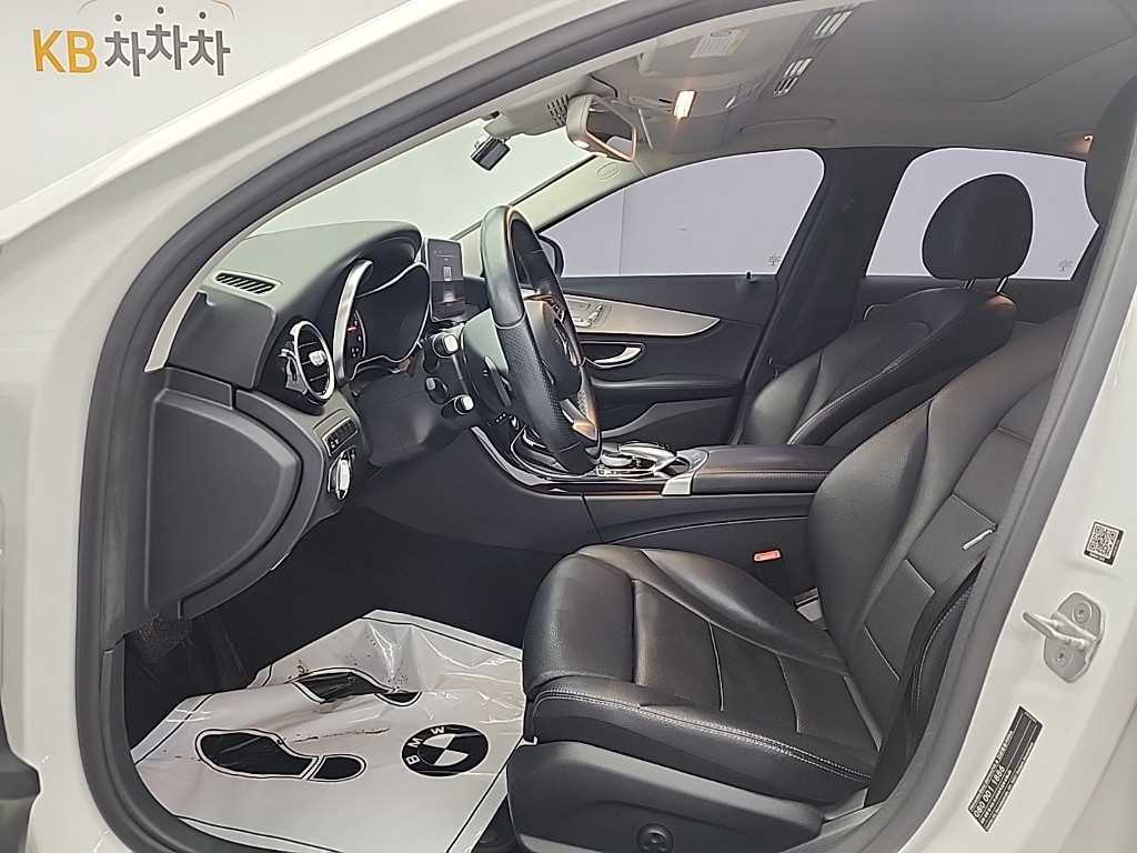 Mercedes Benz C Class - Vista 11