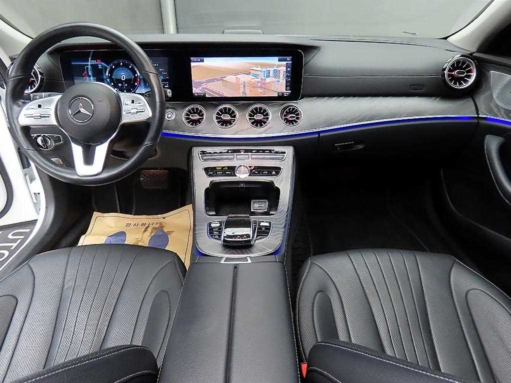 Mercedes Benz CLS Class - Vista 7