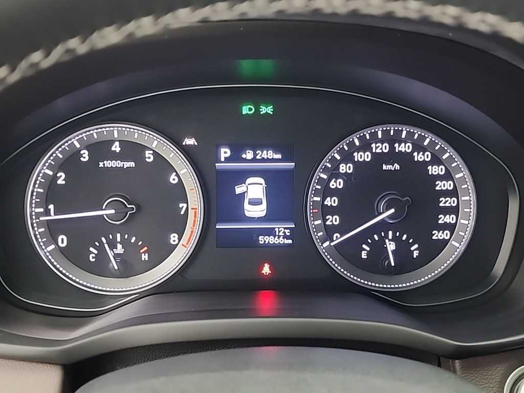 HYUNDAI Grandeur - Vista 6