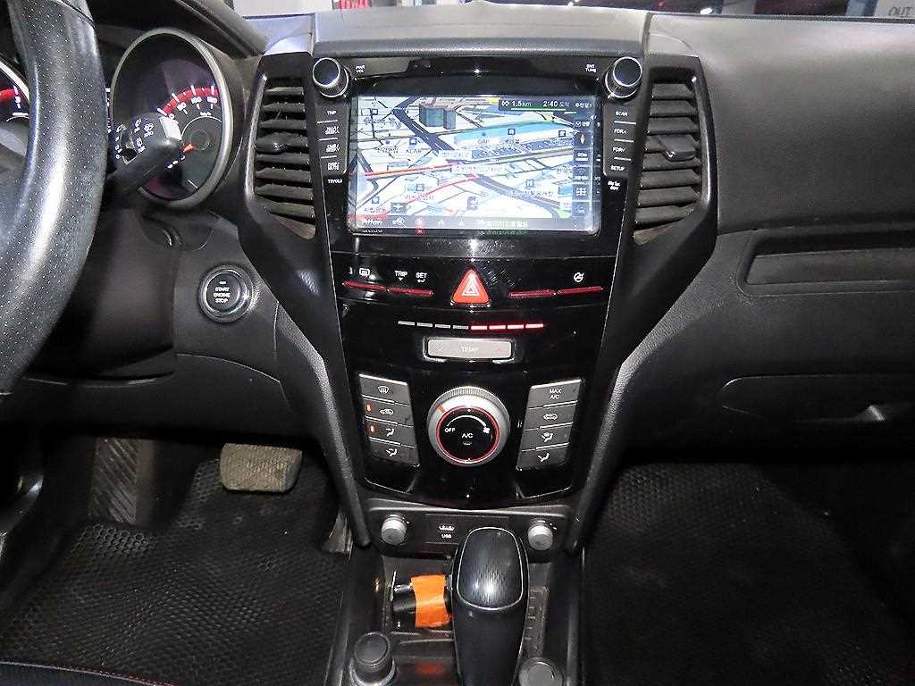 Ssangyong Tivoli - Vista 11