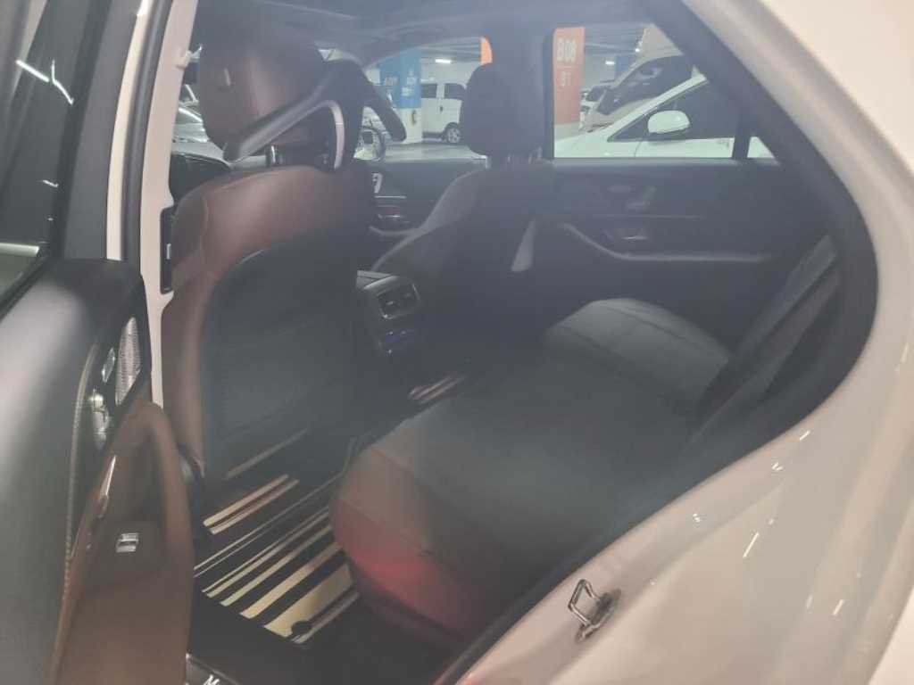 Mercedes Benz GLE Class - Vista 7