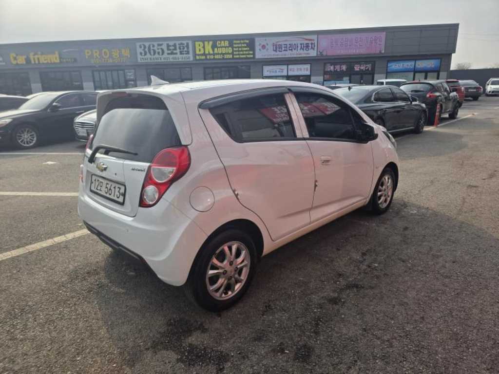 Chevrolet Spark - Vista 5