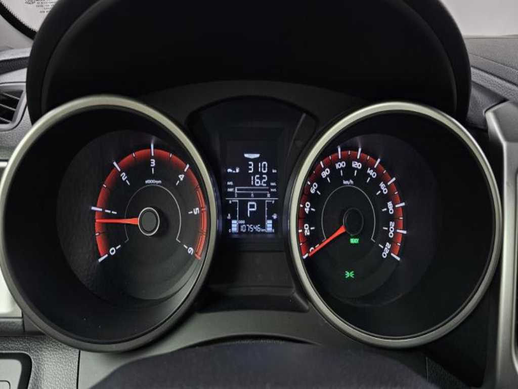 Ssangyong Tivoli - Vista 8