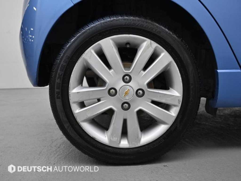 Chevrolet Spark - Vista 5