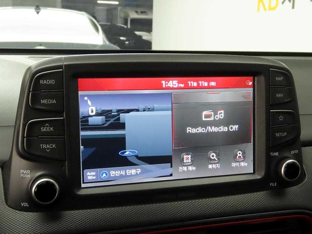 HYUNDAI Kona - Vista 9