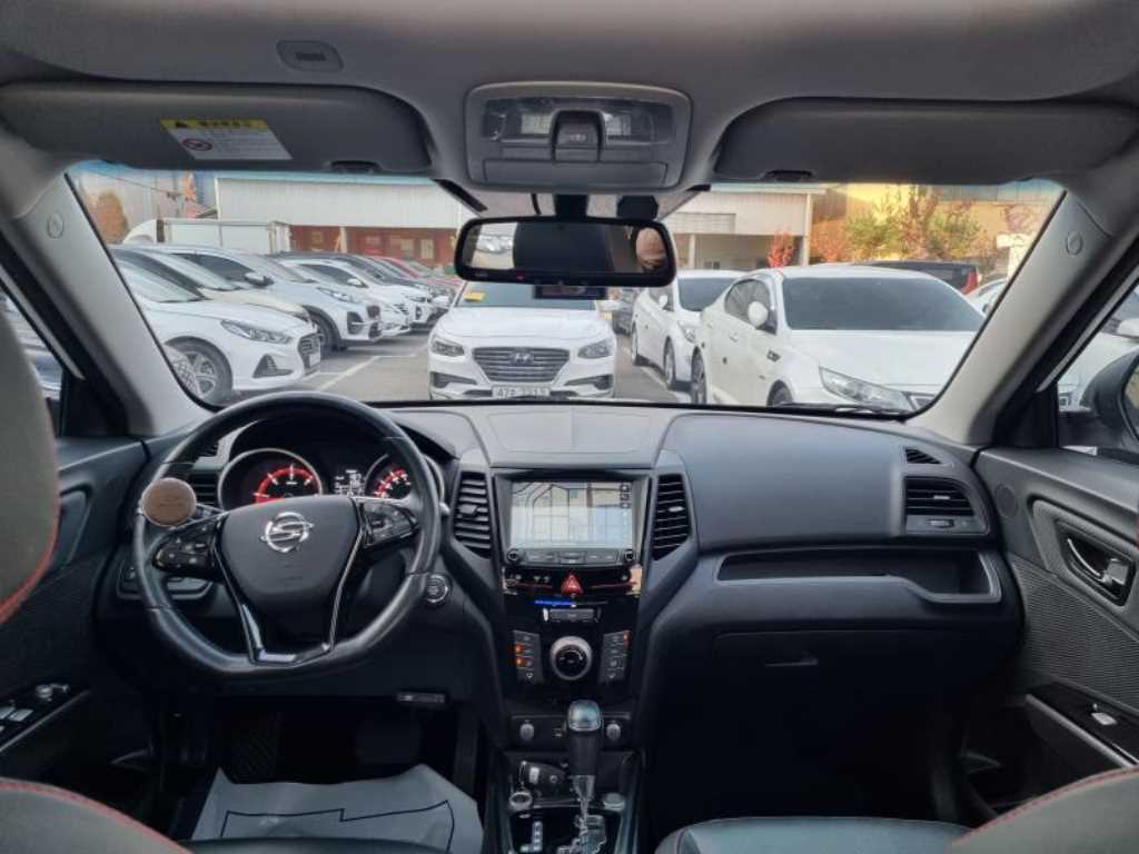 Ssangyong Tivoli - Vista 12