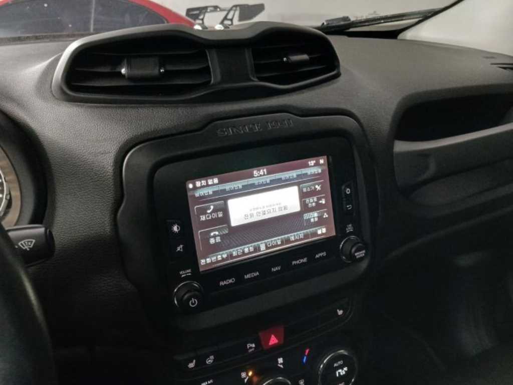 Jeep Renegade - Vista 12