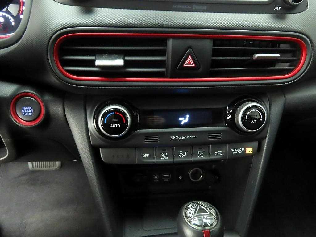 HYUNDAI Kona - Vista 10