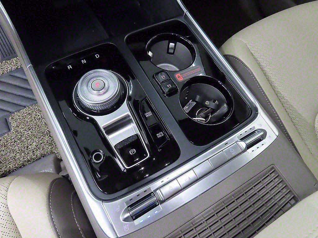 KIA Carnival - Vista 10