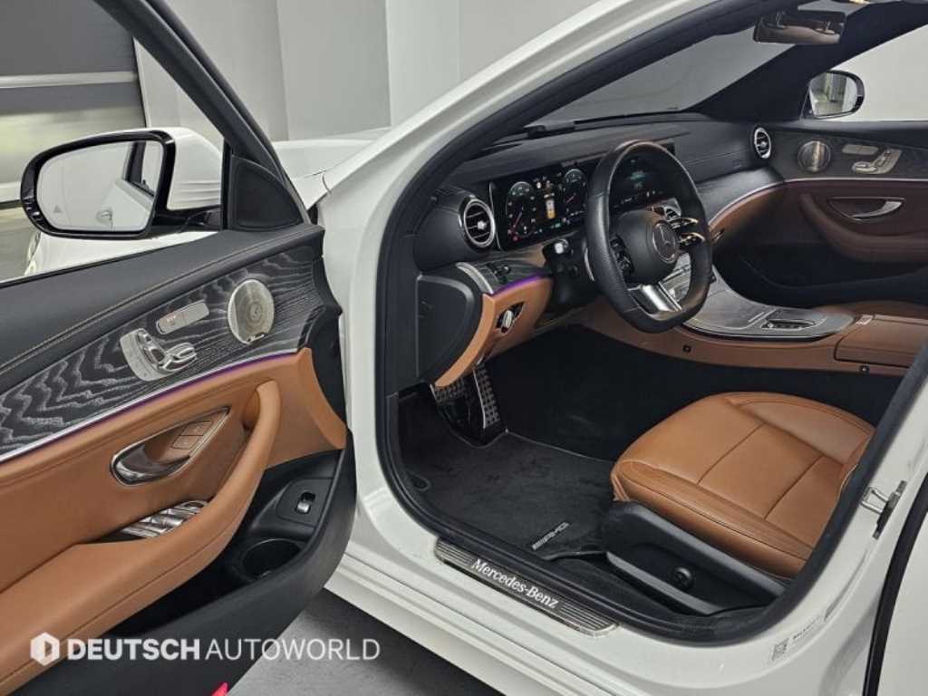 Mercedes Benz E class - Vista 11