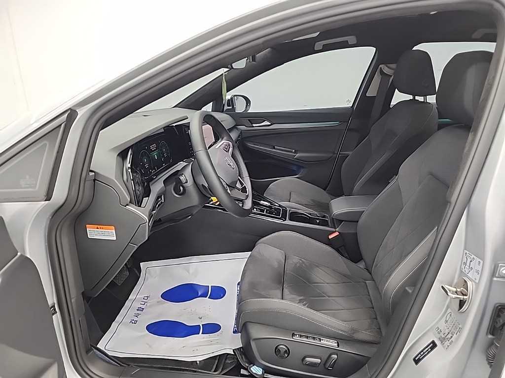 Volkswagen Golf - Vista 11