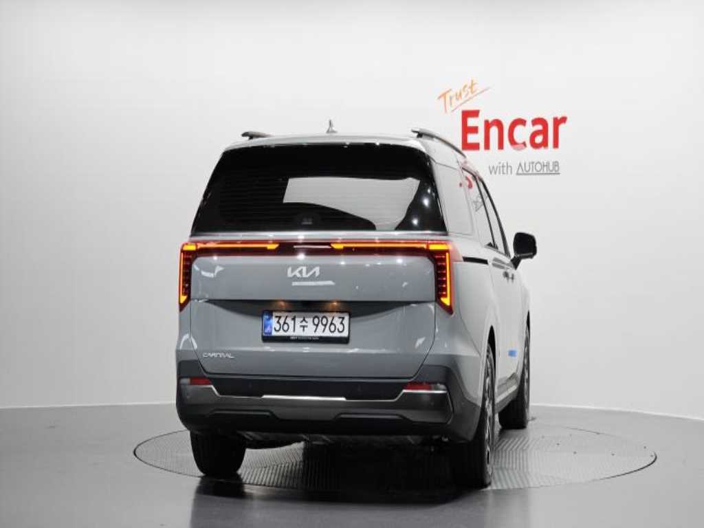 KIA Carnival - Vista 4