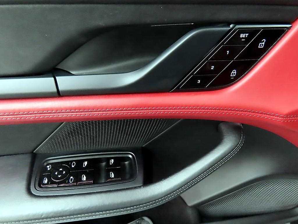 Porsche Taycan - Vista 11