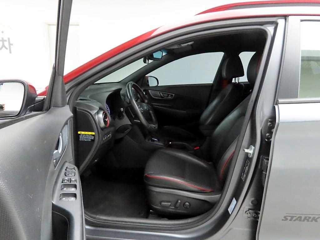 HYUNDAI Kona - Vista 12