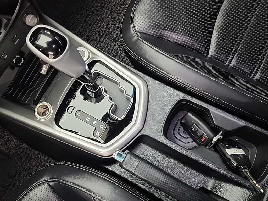 Ssangyong Tivoli - Vista 8