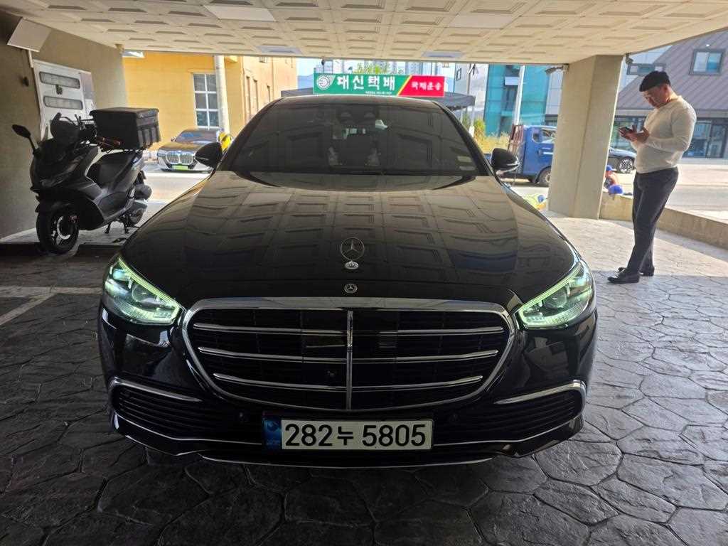 Mercedes Benz S Class 2022 Negro - Importación desde Corea - HF Imports Iquique - Foto 1