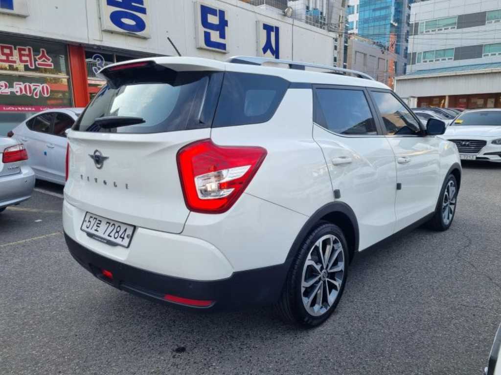 Ssangyong Tivoli - Vista 6