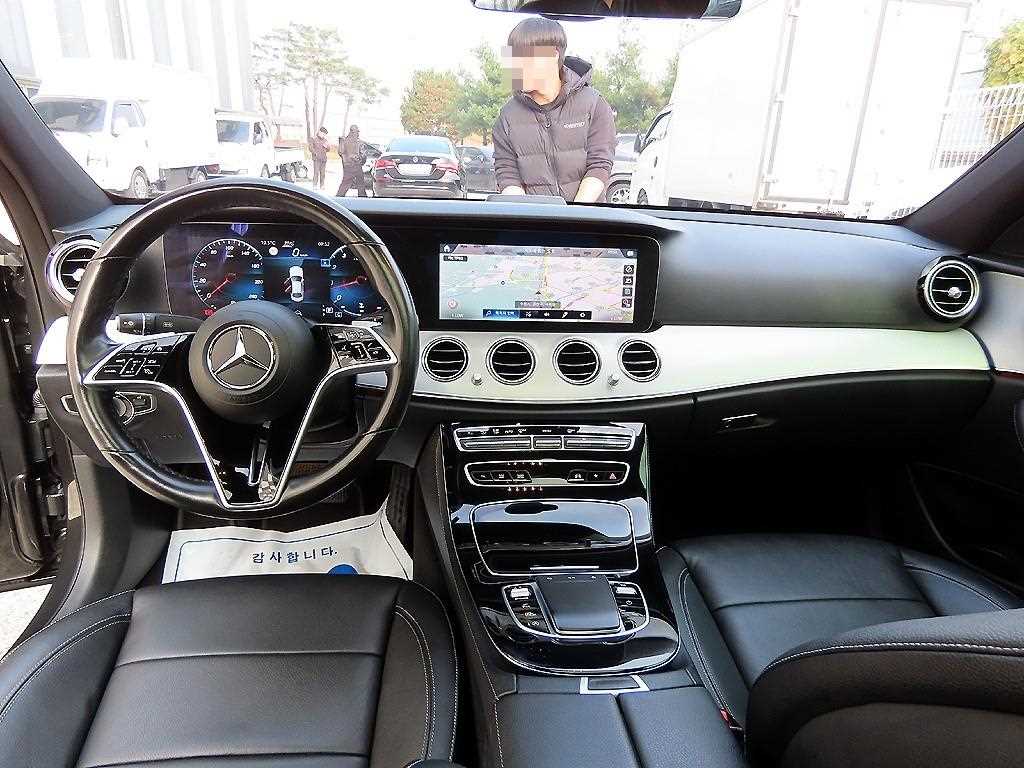 Mercedes Benz E class - Vista 7