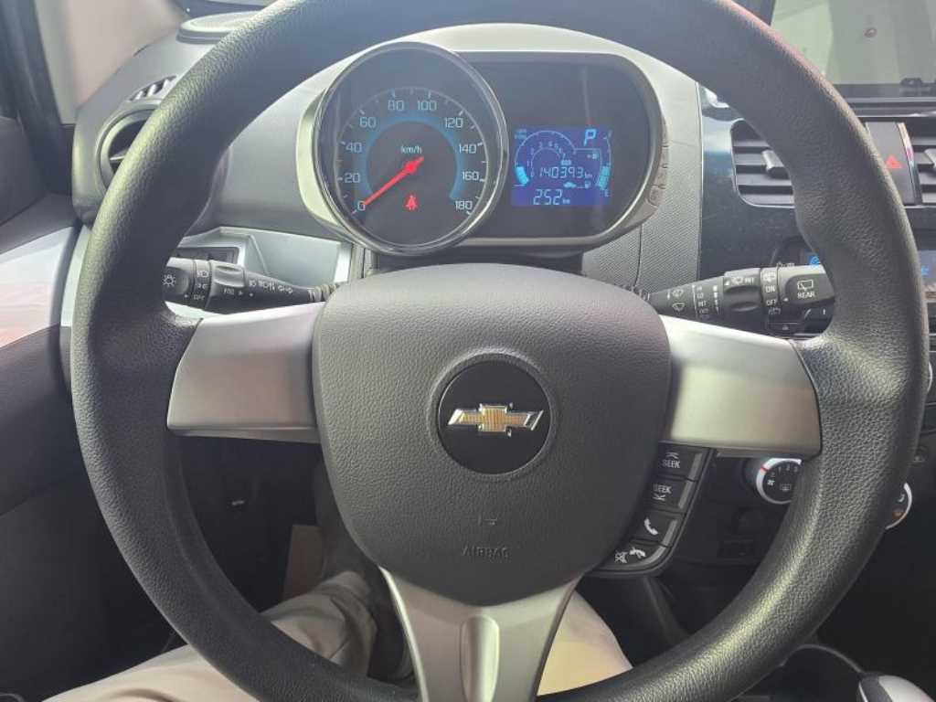 Chevrolet Spark - Vista 12