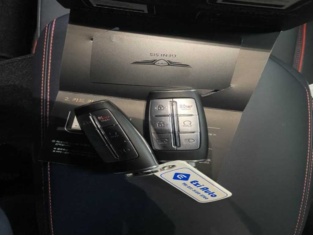 Genesis GV70 - Vista 6