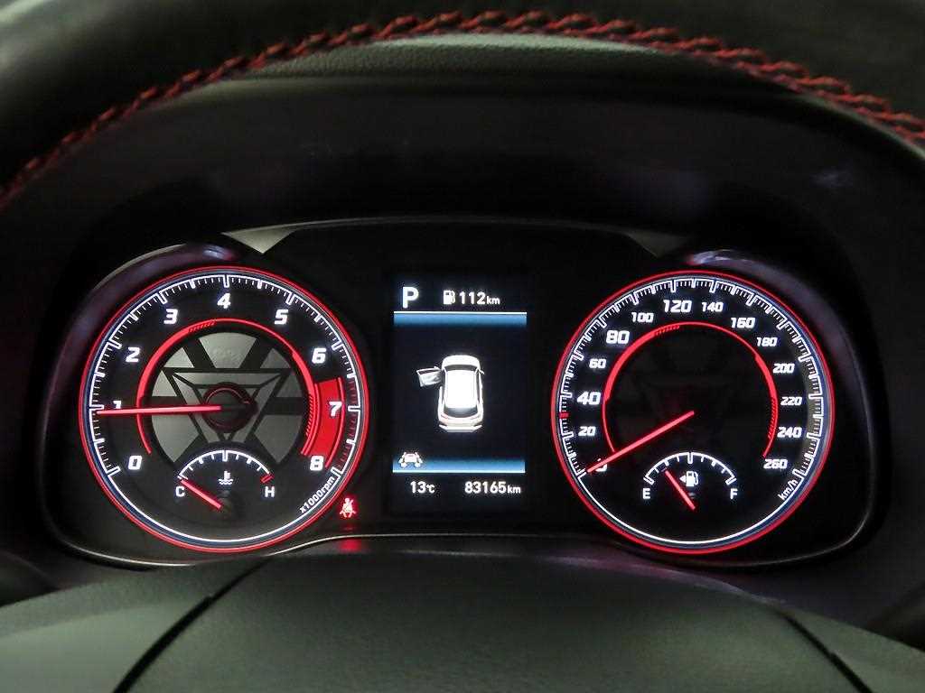 HYUNDAI Kona - Vista 6