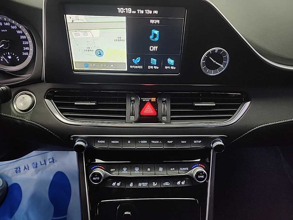 HYUNDAI Grandeur - Vista 10