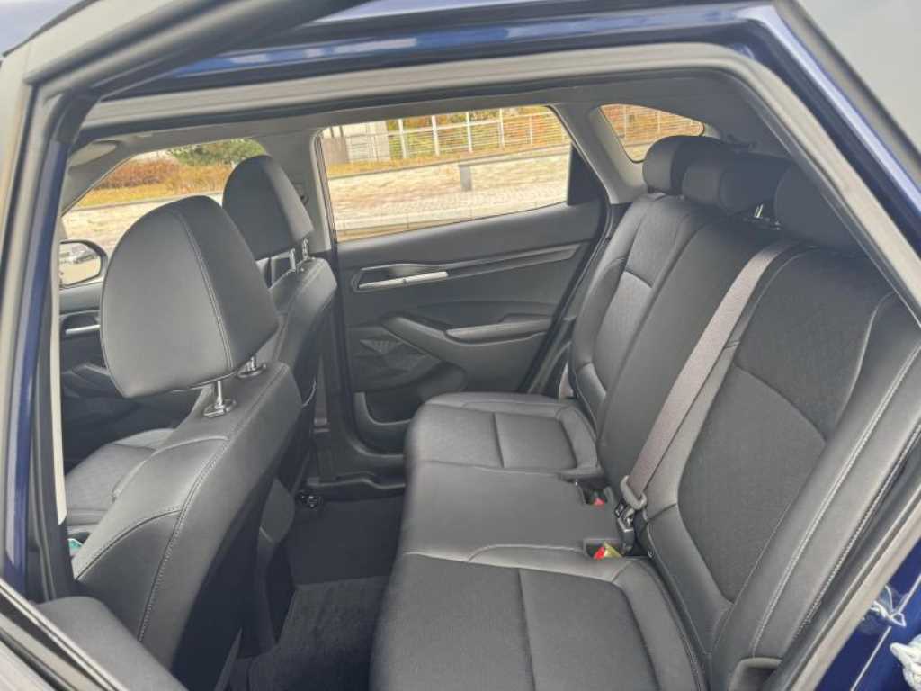 KIA Seltos - Vista 8