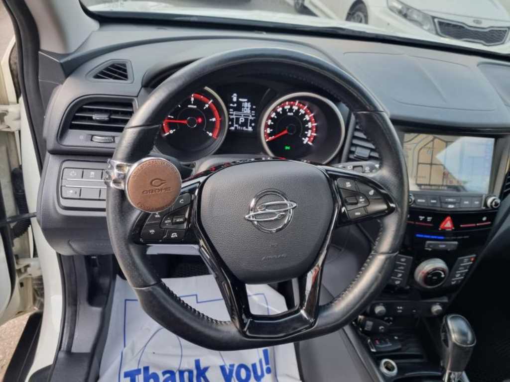 Ssangyong Tivoli 2017 Blanco - Importación desde Corea - HF Imports Iquique - Foto 13