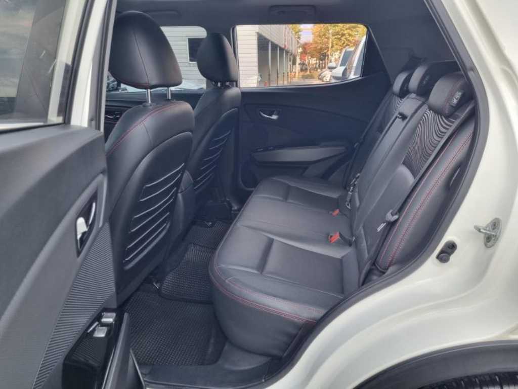 Ssangyong Tivoli - Vista 11