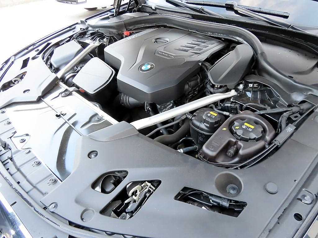 BMW 5 Series 2022 Negro - Importación desde Corea - HF Imports Iquique - Foto 19