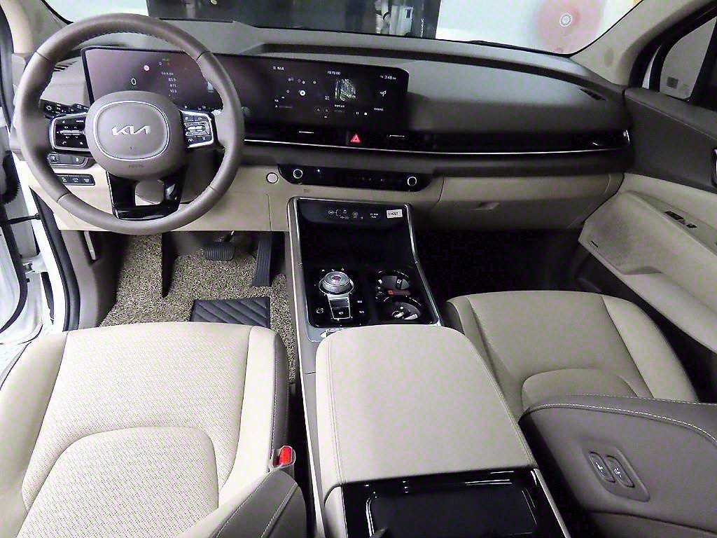 KIA Carnival - Vista 7