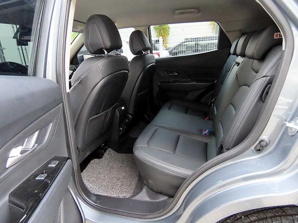 Ssangyong Korando - Vista 6