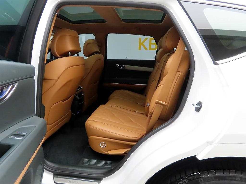 Genesis GV80 - Vista 9