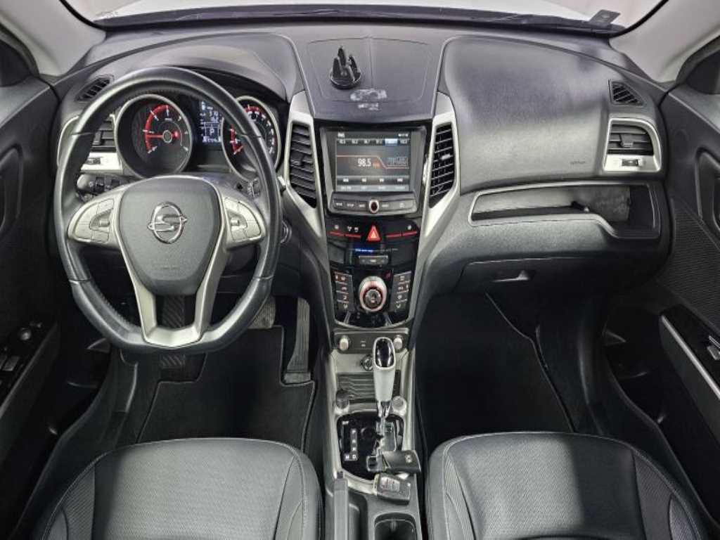 Ssangyong Tivoli - Vista 7
