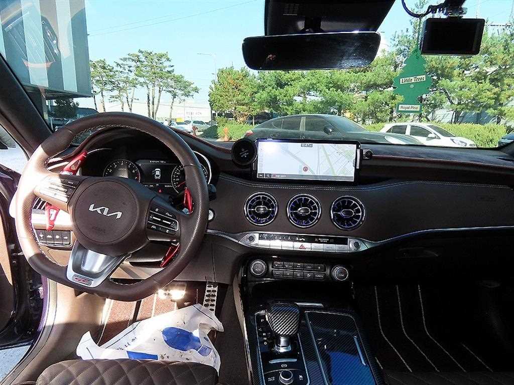 KIA Stinger - Vista 7