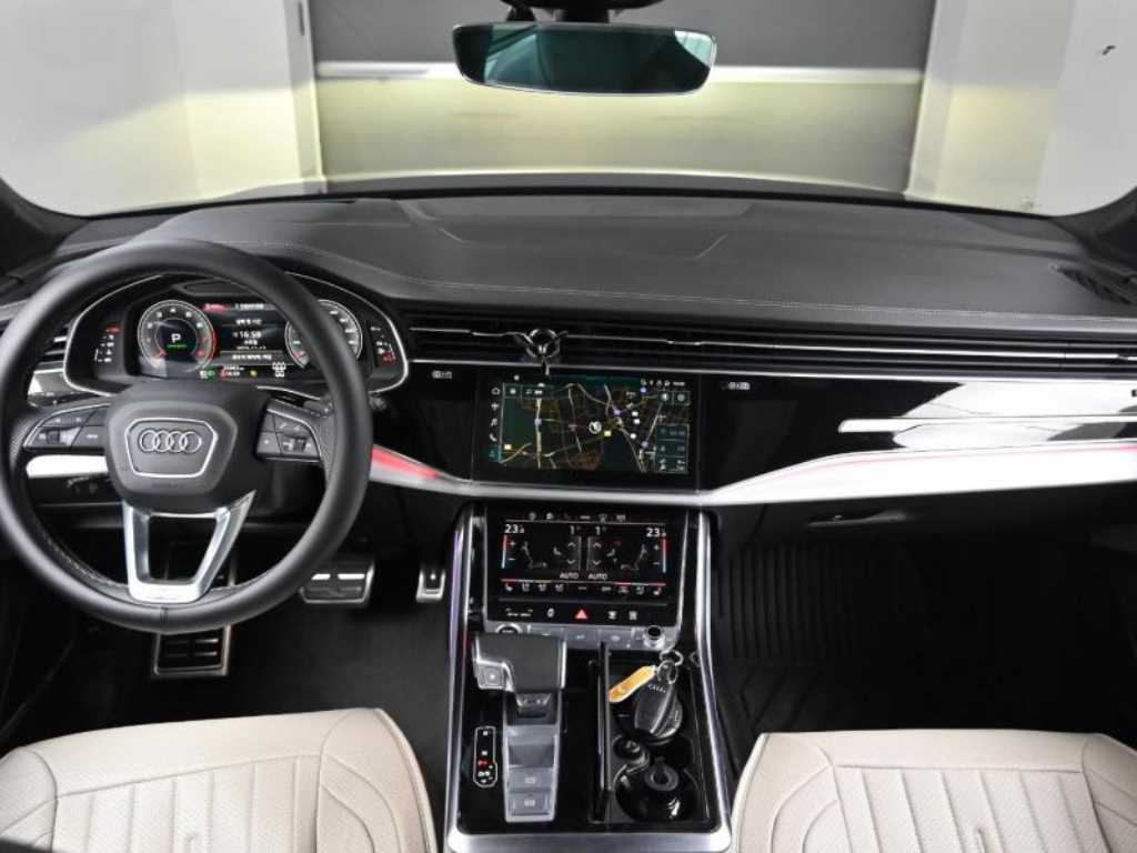 Audi Q7 - Vista 7