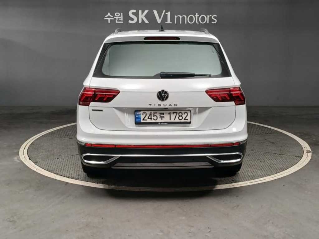 Volkswagen Tiguan - Vista 5