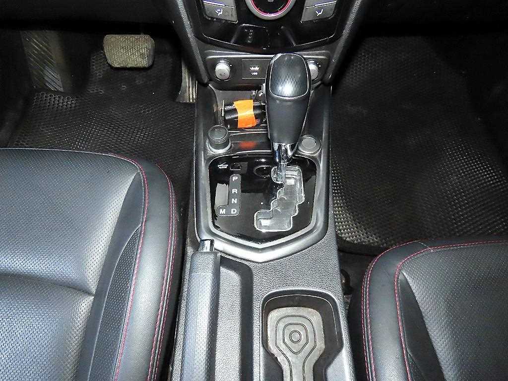 Ssangyong Tivoli - Vista 12