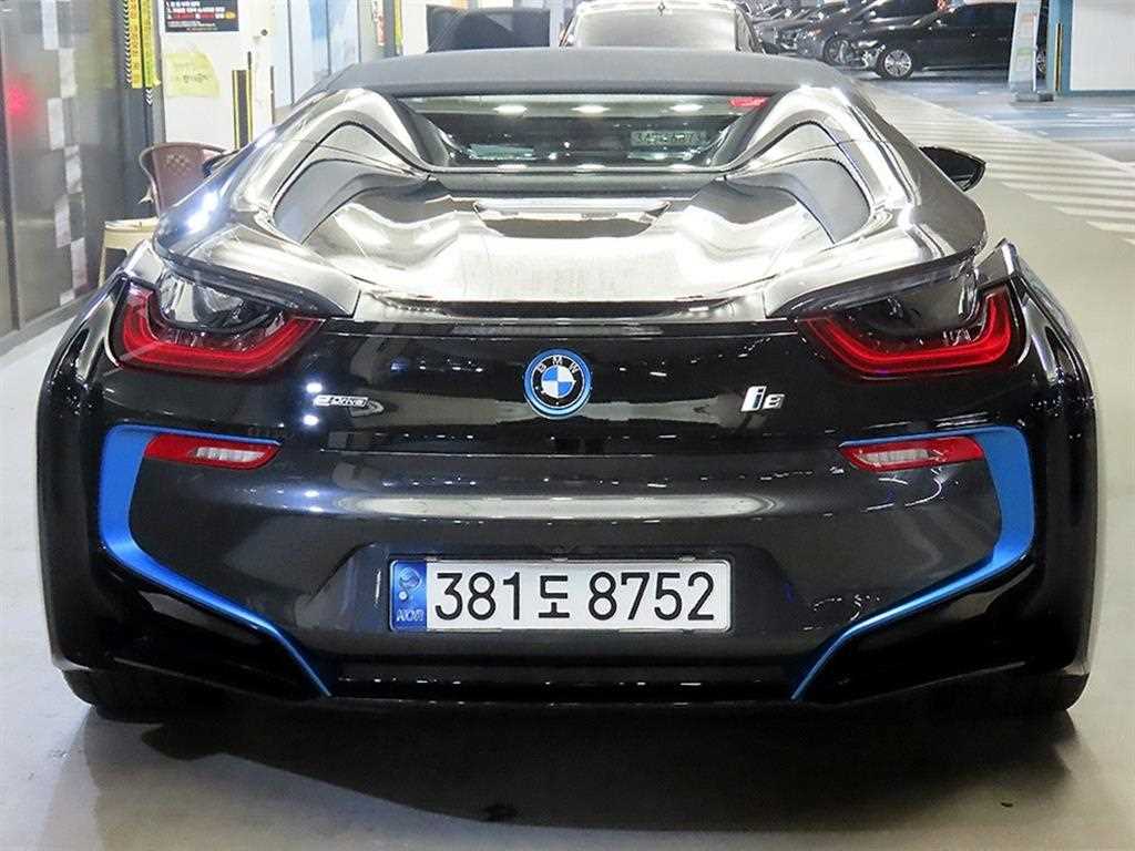 BMW i8 - Vista 5