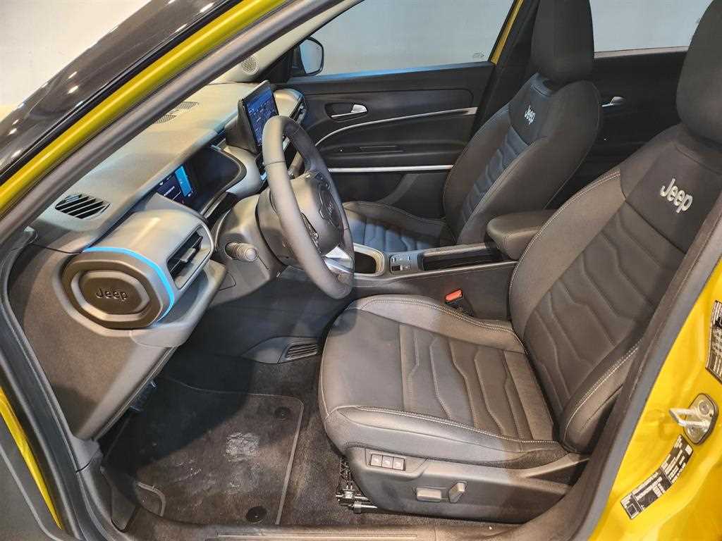 Jeep Avenger - Vista 11