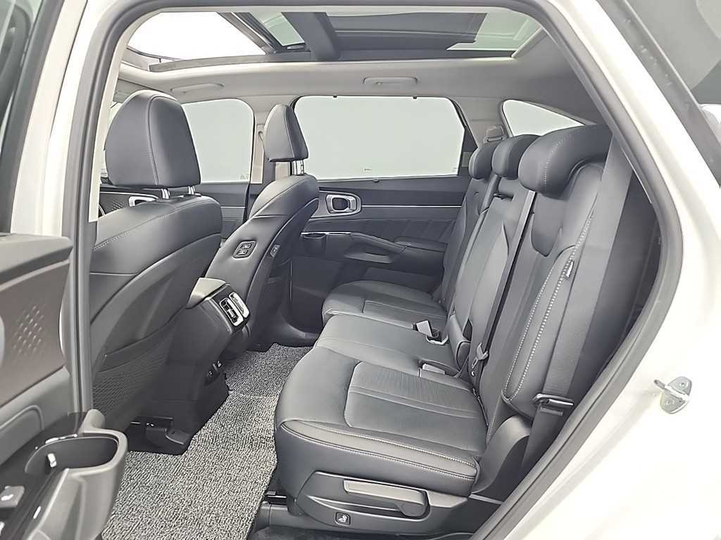 KIA Sorento - Vista 12