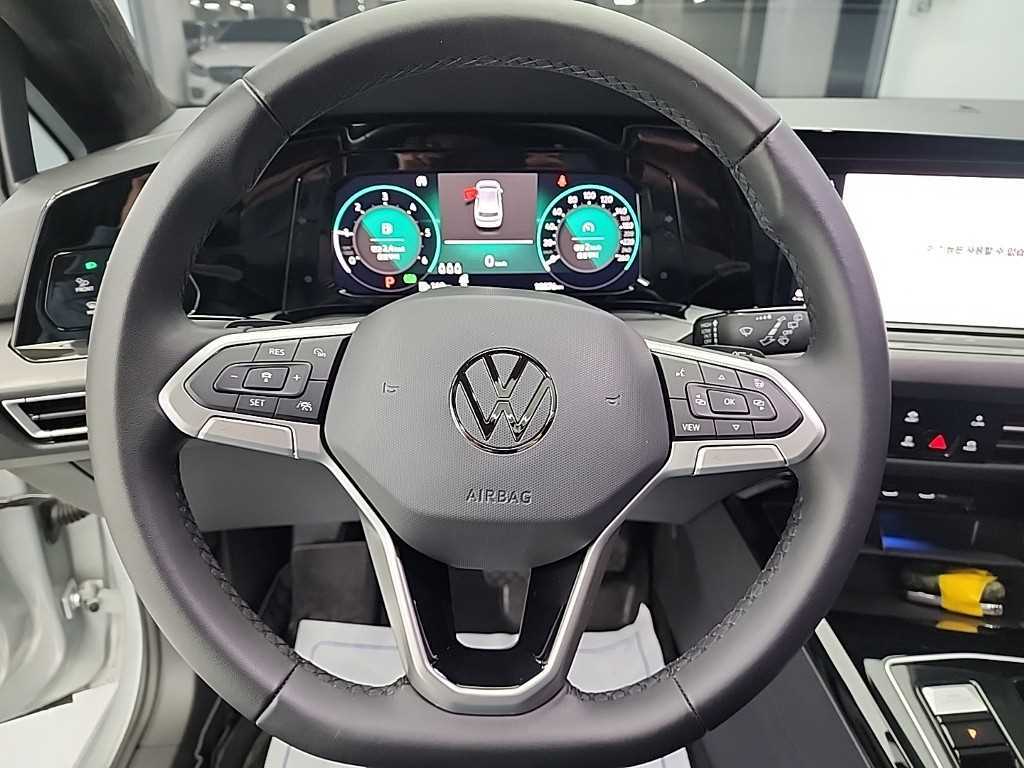 Volkswagen Golf - Vista 9