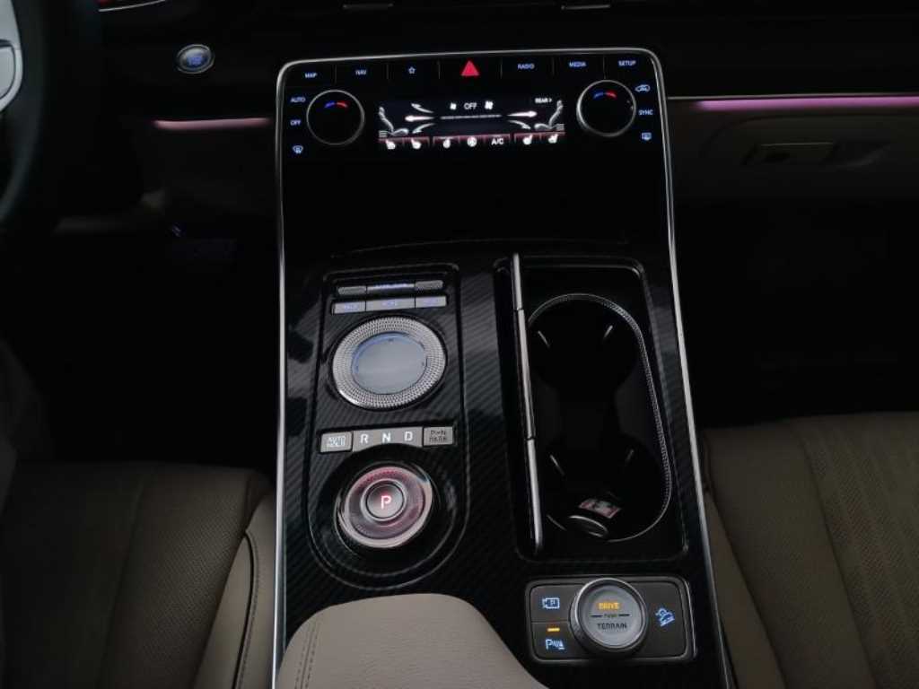 Genesis GV80 - Vista 11